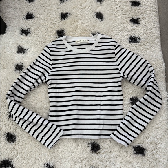 Black and White Striped crop Top - Picture 1 of 2